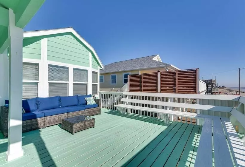 Oceanfront Surfside Beach Home W/ Amazing Views!