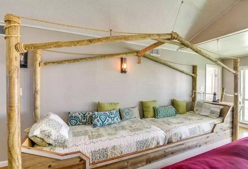 Oceanfront Surfside Beach Home W/ Amazing Views!