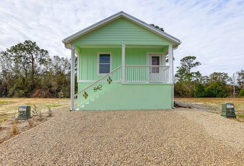 Bright Steinhatchee Getaway, Walk To River & Dock!