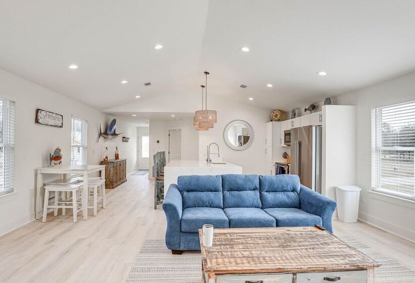 Bright Steinhatchee Getaway, Walk To River & Dock!