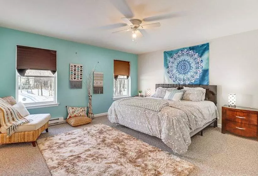 Cozy Albrightsville Home: Community Lake & Beach!