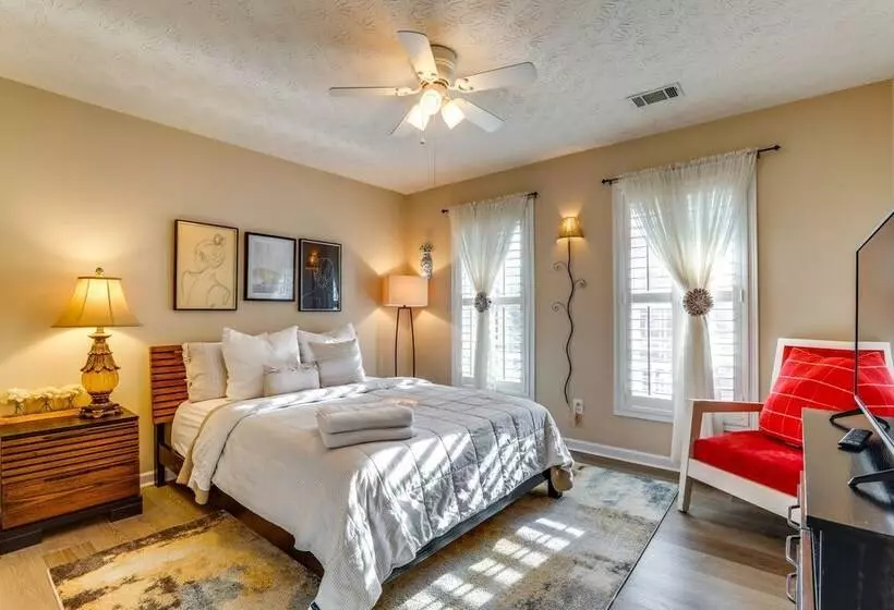 Cozy Buford Home W/ Piano ~ Mins To Lake Lanier!