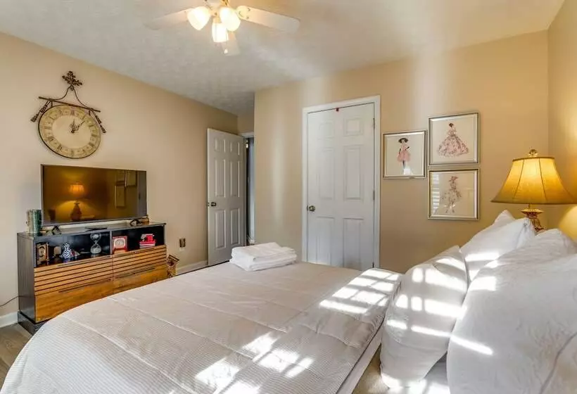 Cozy Buford Home W/ Piano ~ Mins To Lake Lanier!