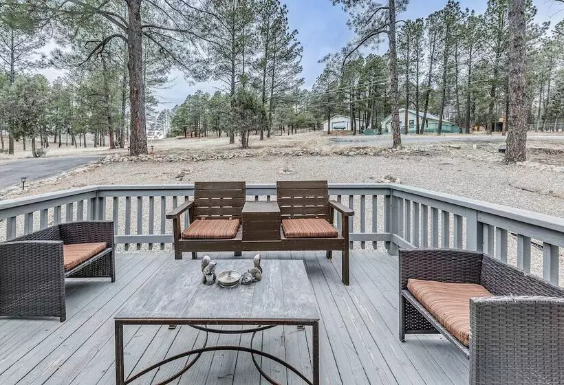 Ruidoso Cabin Retreat W/ Grill, Deck & Gazebo!