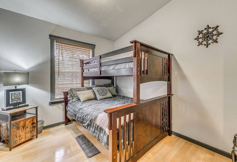 Ruidoso Cabin Retreat W/ Grill, Deck & Gazebo!