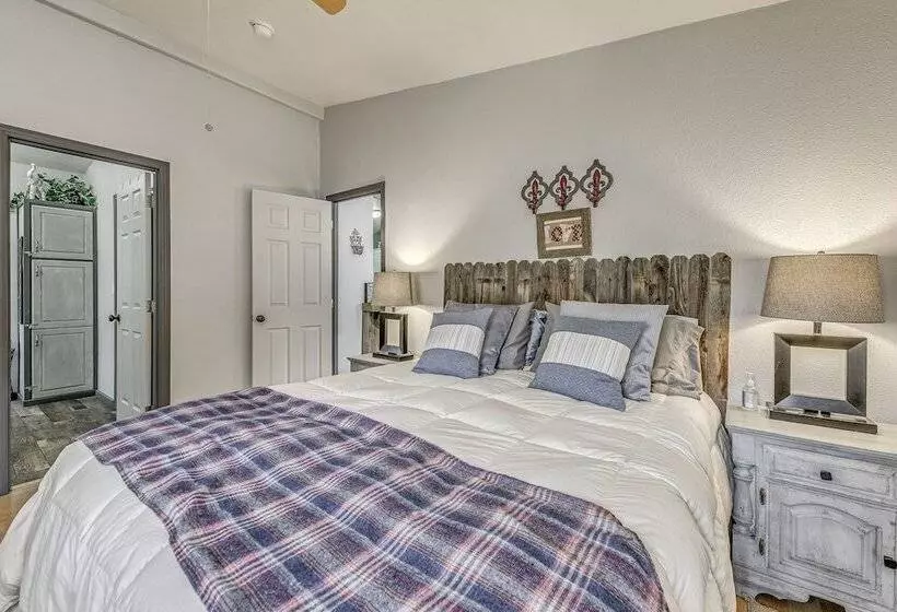 Ruidoso Cabin Retreat W/ Grill, Deck & Gazebo!