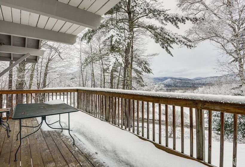 Cozy Vermont Escape W/ Deck, Near Skiing!