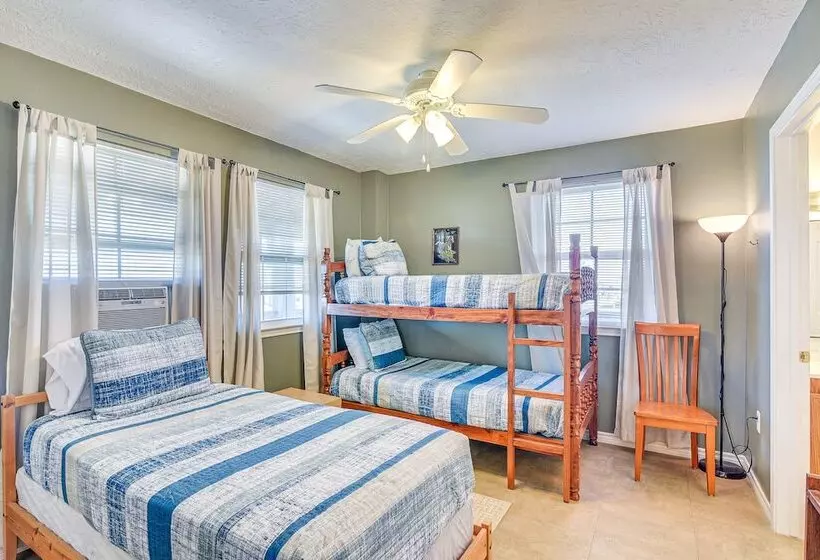 Walk To Shore: Crystal Beach Home W/ Deck!