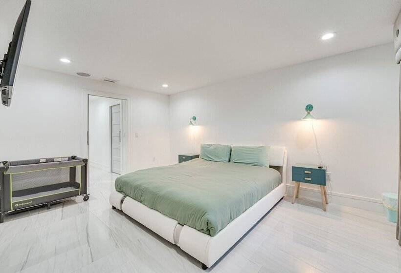 Family Friendly Home W/ Lanai ~ 6 Mi To Disney