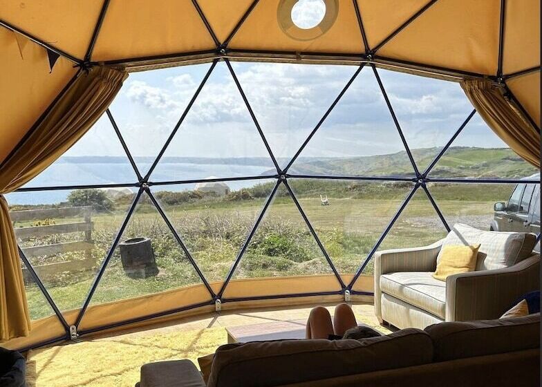 Geodome With Sea Views Near Pendine