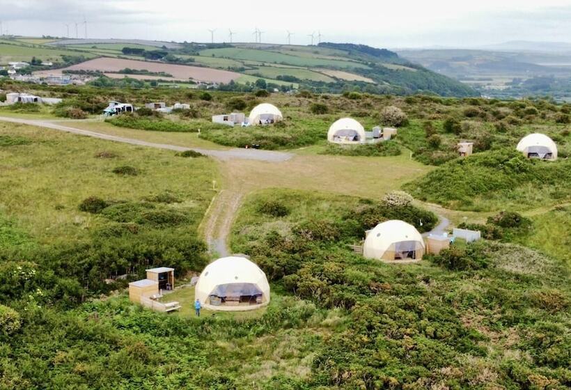 Geodome With Sea Views Near Pendine