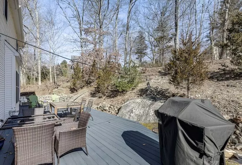 Mystic Retreat W/ Patio & Grill: Walk To River!