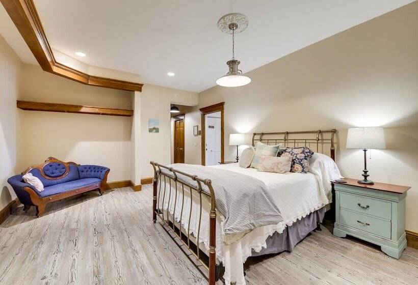 Oceanfront Mid Coast Maine Home W/ Private Beach!