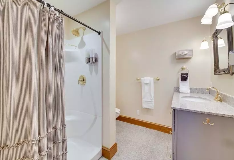 Oceanfront Mid Coast Maine Home W/ Private Beach!