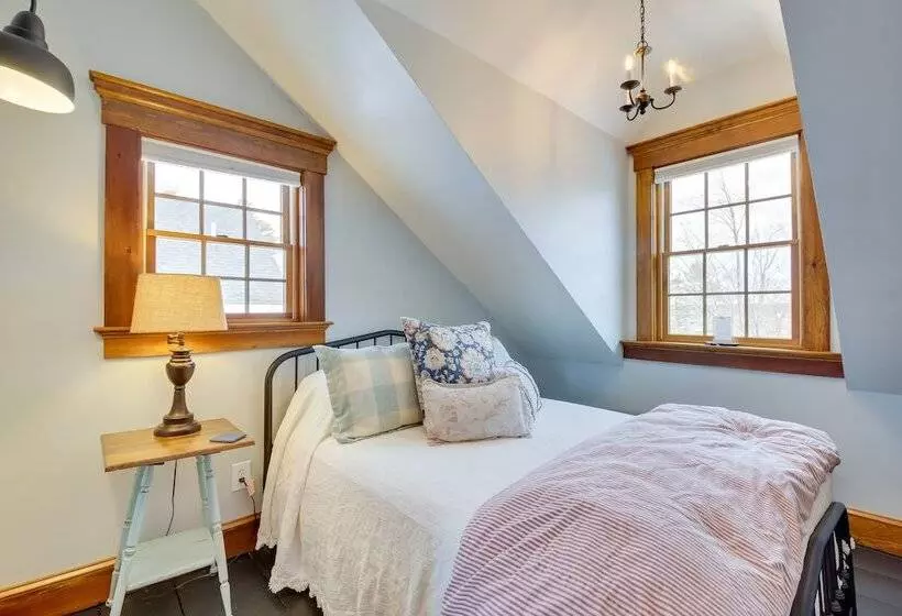 Oceanfront Mid Coast Maine Home W/ Private Beach!