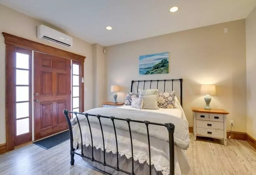 Oceanfront Mid Coast Maine Home W/ Private Beach!