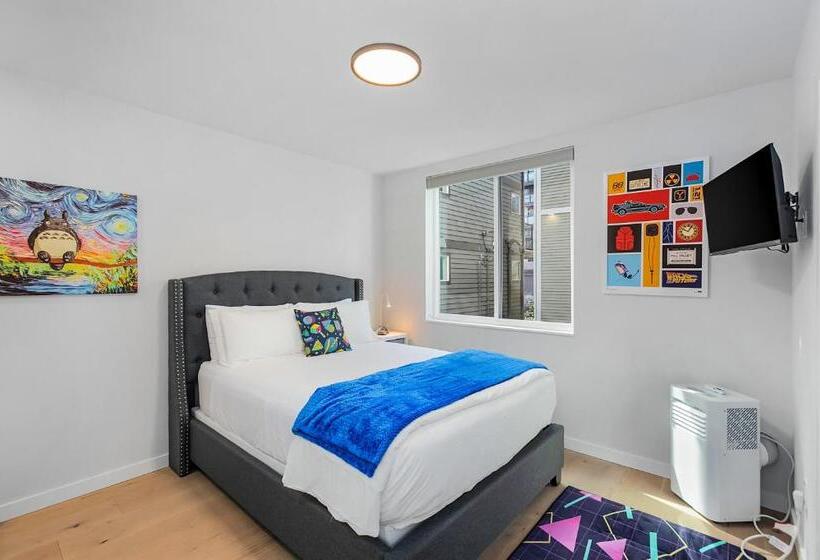 پانسیون Back To The Future Sweet Suites