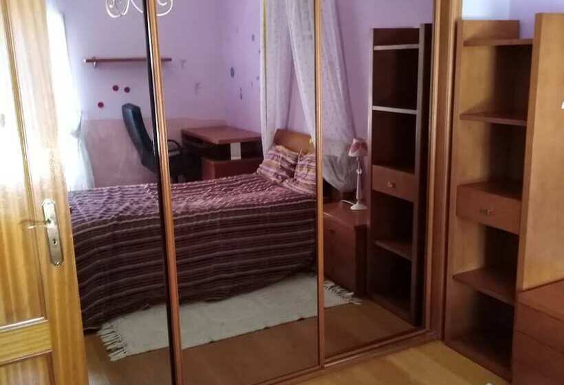 Pensjonat Room In Apartment   Double Room 4 At Albarraque, Sintra With Balcony