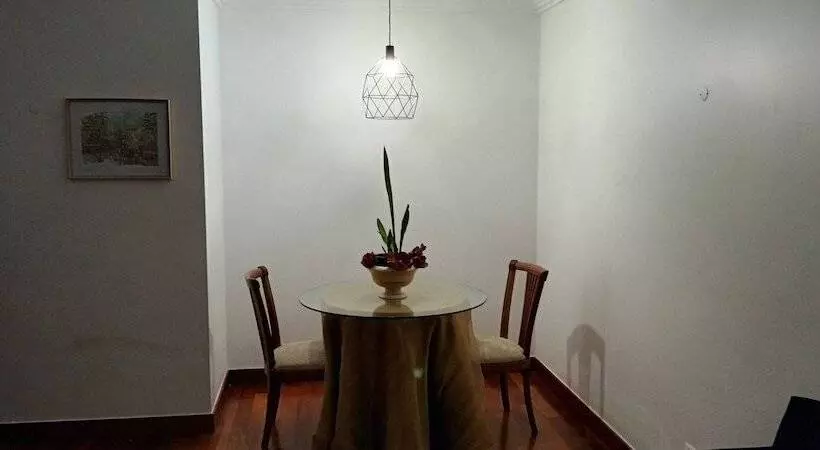 پانسیون Room In Apartment   Room In Lisboa, Portugal
