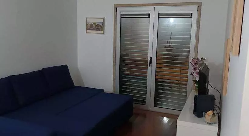 پانسیون Room In Apartment   Room In Lisboa, Portugal