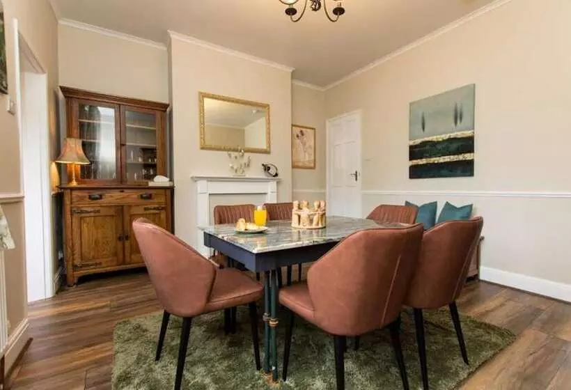 Residenssi Captivating 2 Bed House In Chesterfield