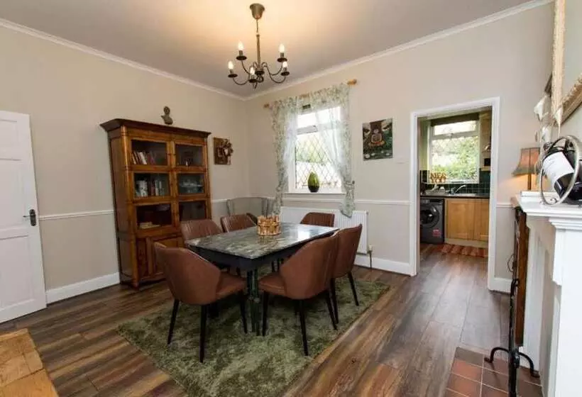 Residenssi Captivating 2 Bed House In Chesterfield