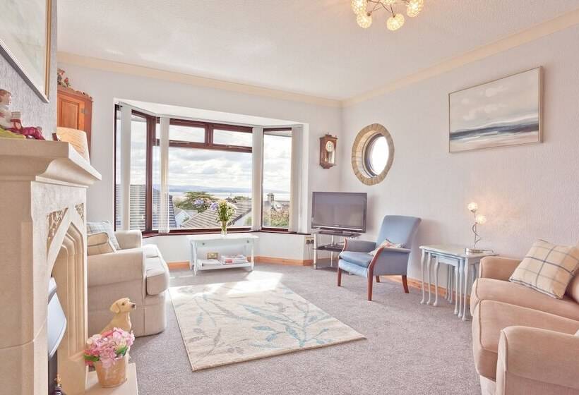 레지던스 Lothlorien In Grange Over Sands With Bay Views