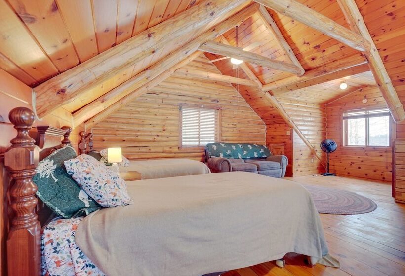 Rhinelander Waterfront Cabin W/ Deck & Fire Pit!