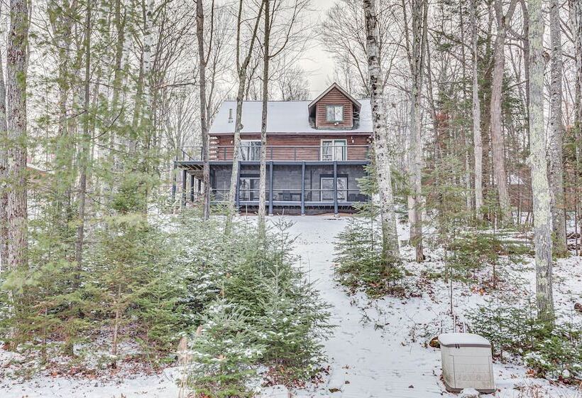 Rhinelander Waterfront Cabin W/ Deck & Fire Pit!