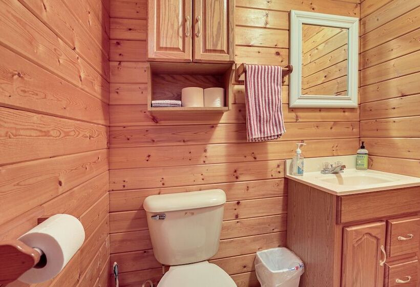 Rhinelander Waterfront Cabin W/ Deck & Fire Pit!