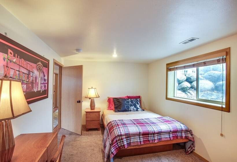 Spacious Coeur D Alene Home < 1 Mi To Downtown