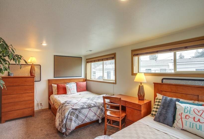 Spacious Coeur D Alene Home < 1 Mi To Downtown