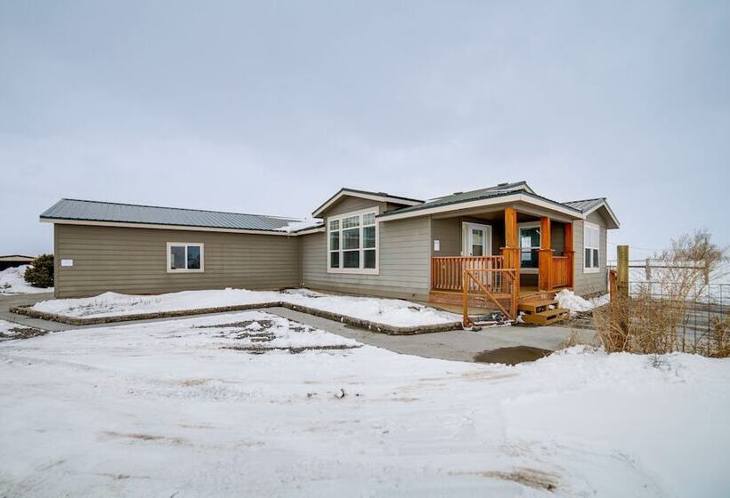 St Anthony Home W/ Horse Barn On 33 Acres!