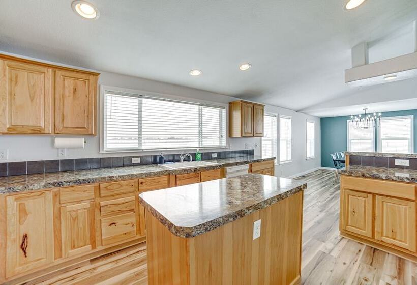 St Anthony Home W/ Horse Barn On 33 Acres!