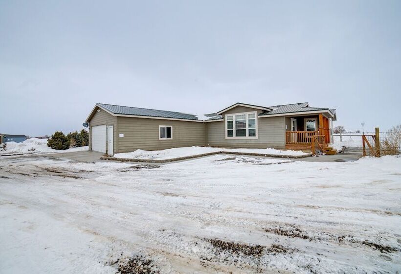 St Anthony Home W/ Horse Barn On 33 Acres!