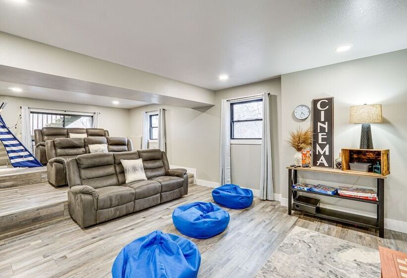 Boat Dock: Waterfront Lake Of The Ozarks Home