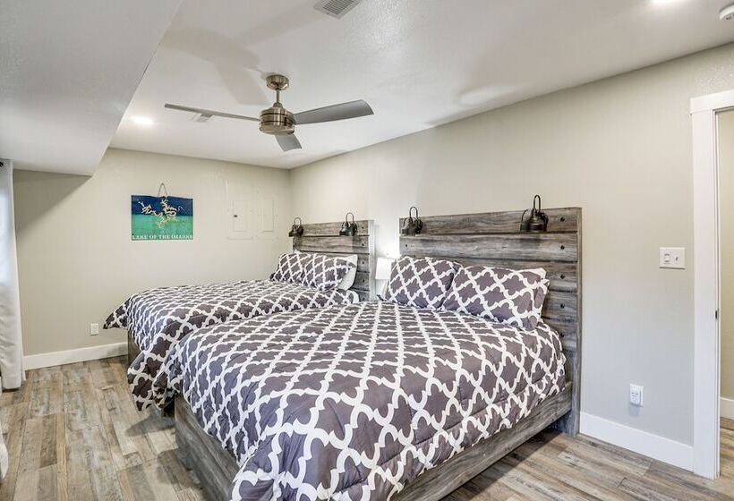 Boat Dock: Waterfront Lake Of The Ozarks Home