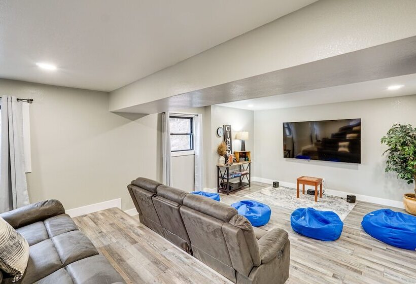 Boat Dock: Waterfront Lake Of The Ozarks Home