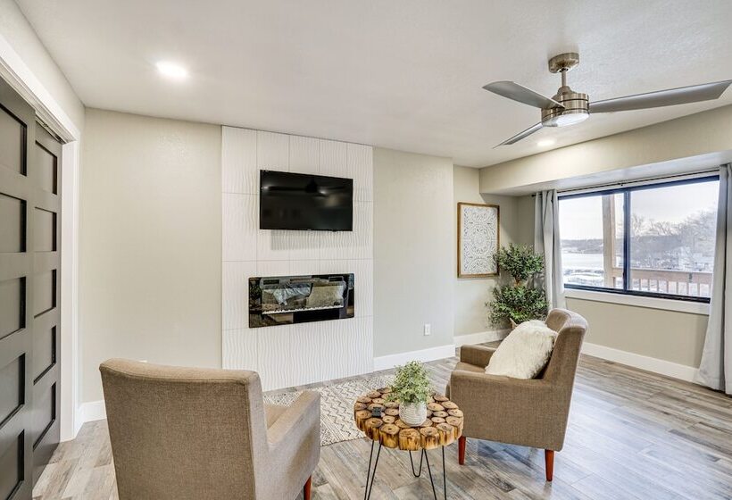 Boat Dock: Waterfront Lake Of The Ozarks Home