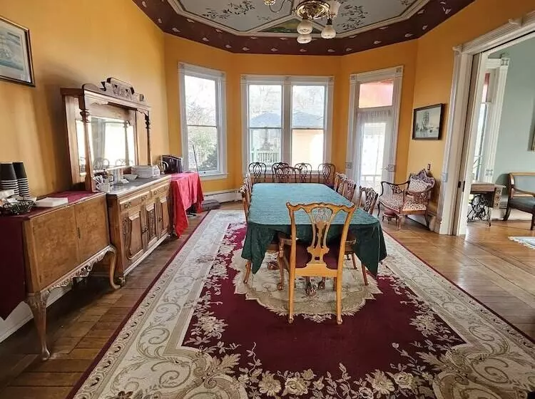 Aamiaismajoitus (B&B) Starrett House