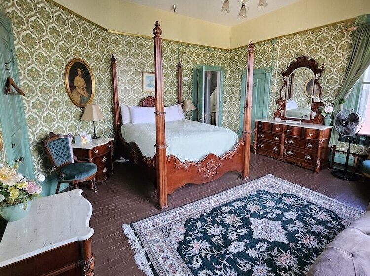 مبيت وإفطار Starrett House