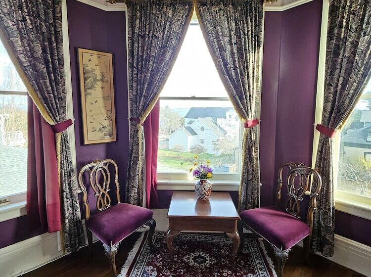 مبيت وإفطار Starrett House