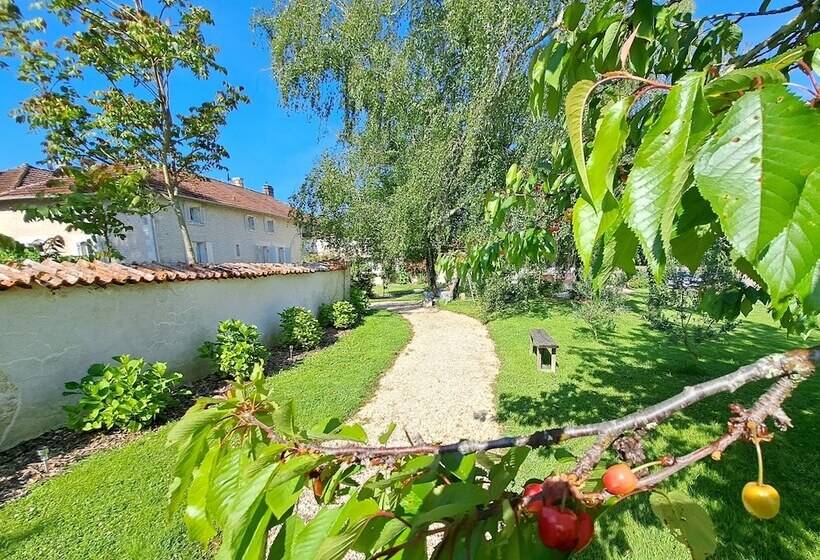 مبيت وإفطار Chambres D Hôtes Le Chemin