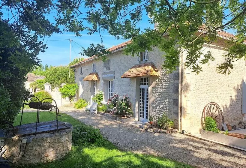 Aamiaismajoitus (B&B) Chambres D Hôtes Le Chemin