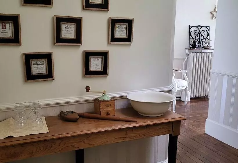 Aamiaismajoitus (B&B) Chambres D Hôtes Le Chemin