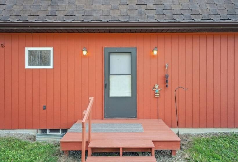 Canaseraga Malarkey Home 5 Mi To Skiing!