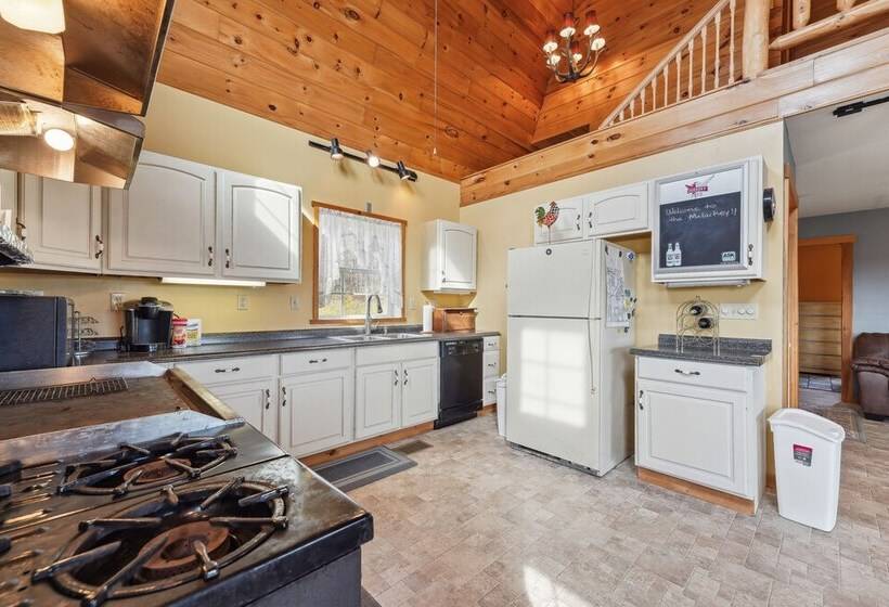 Canaseraga Malarkey Home 5 Mi To Skiing!