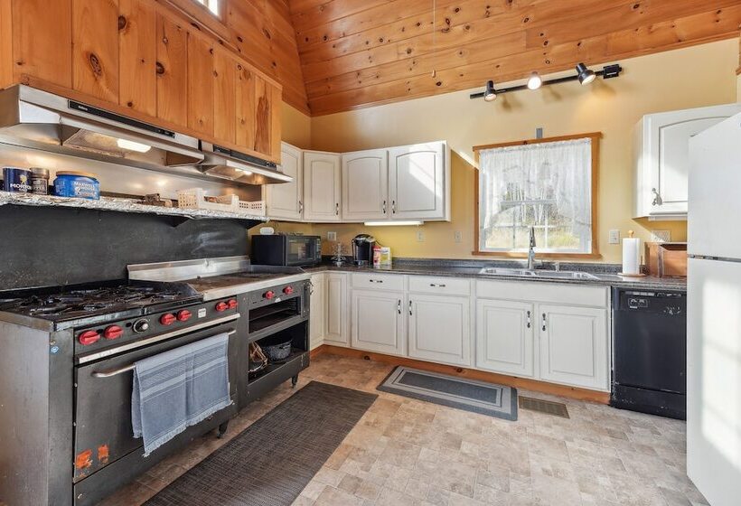 Canaseraga Malarkey Home 5 Mi To Skiing!