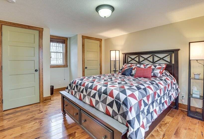 Happy Haven Hill  Cabin W/ Patio & Fire Pit!