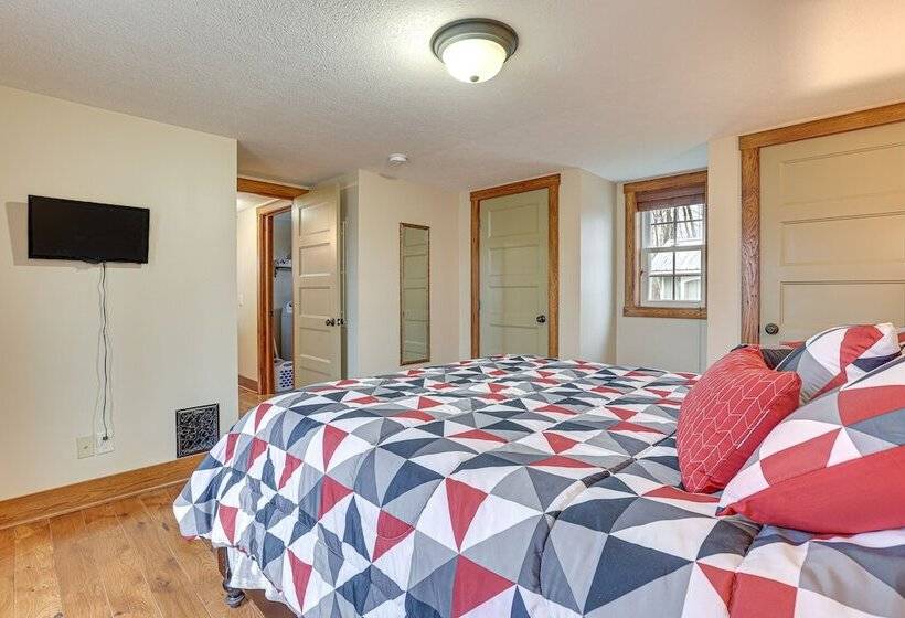 Happy Haven Hill  Cabin W/ Patio & Fire Pit!